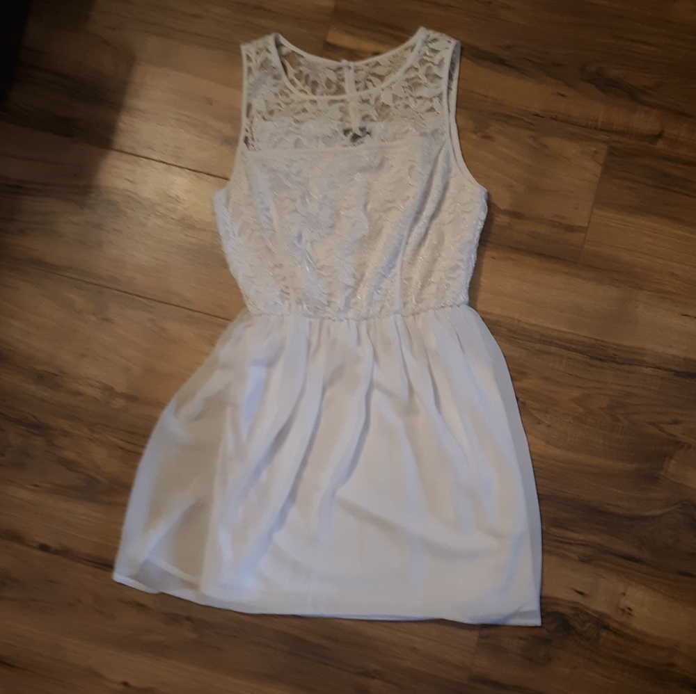 Womens (Junior's) L White  dress